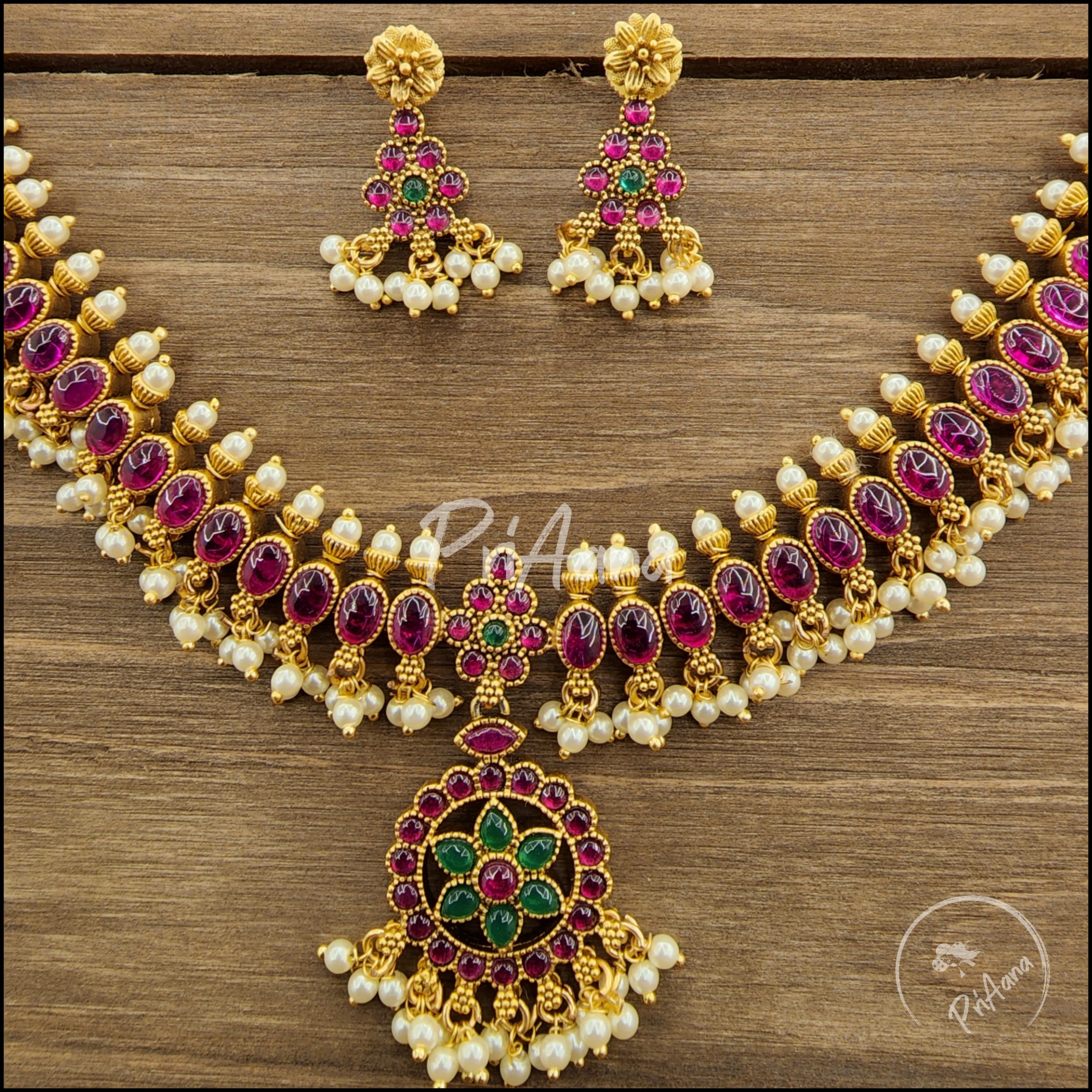 Devahuti Temple Jewelry Kemp Stone Necklace Set (Reversible)