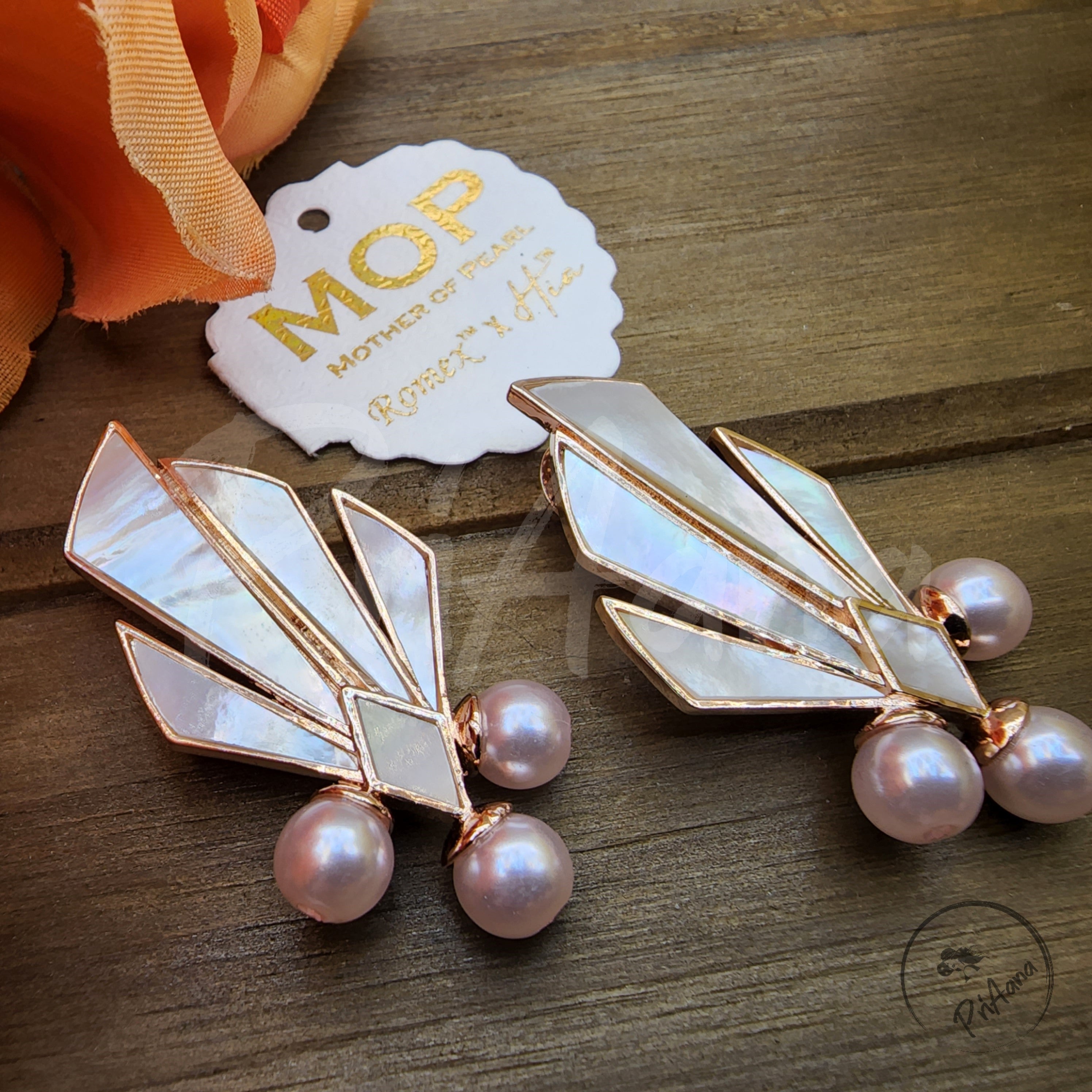Aashi Mother of Pearl Earrings