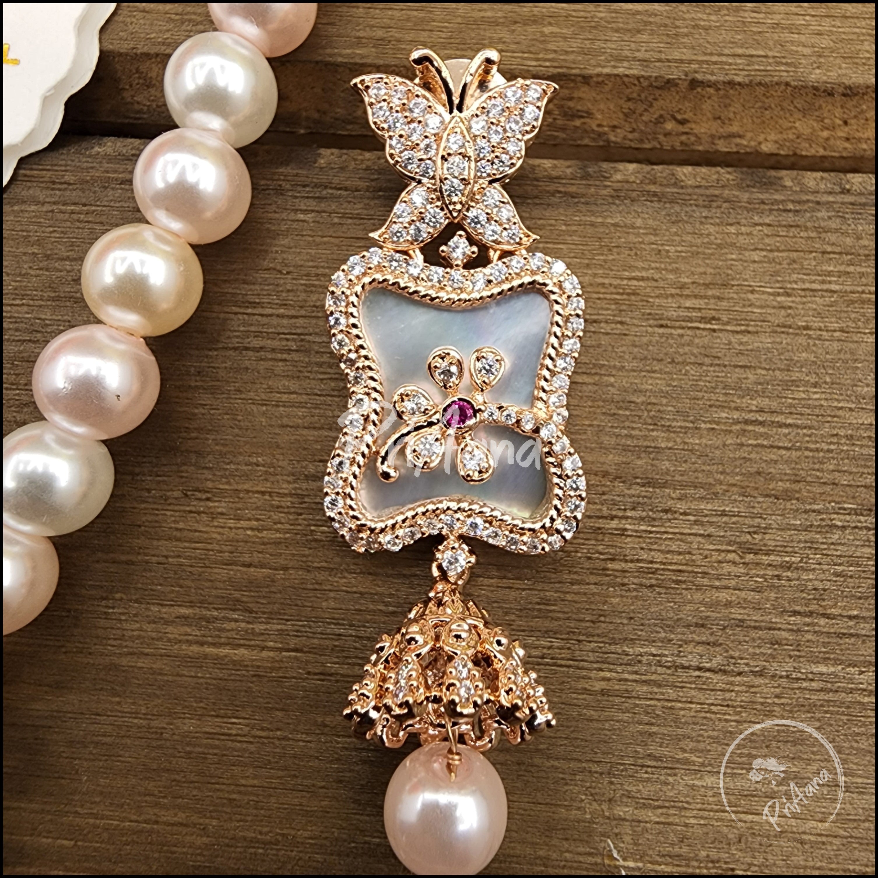 Devagnya Mother of Pearl Necklace Set