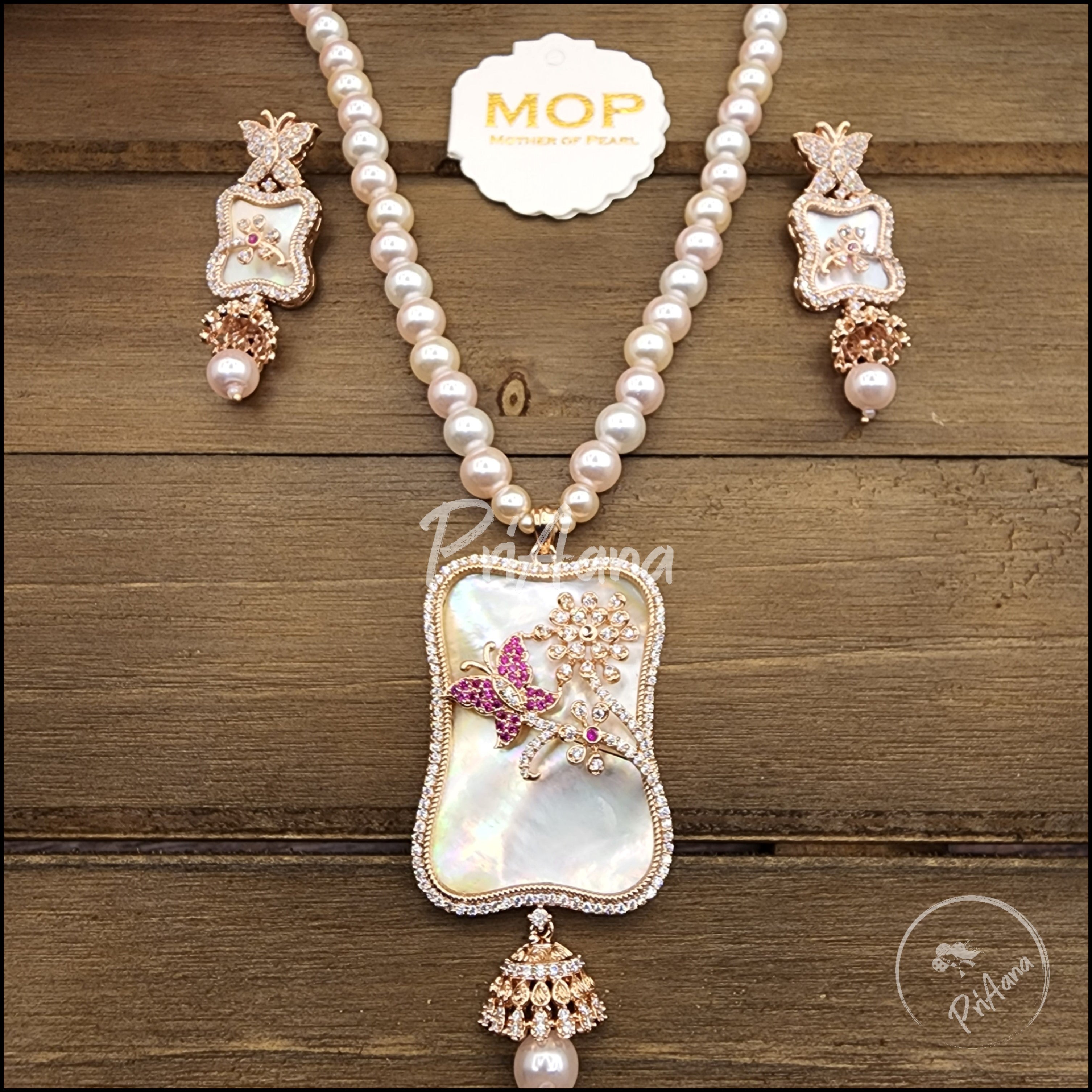 Devagnya Mother of Pearl Necklace Set
