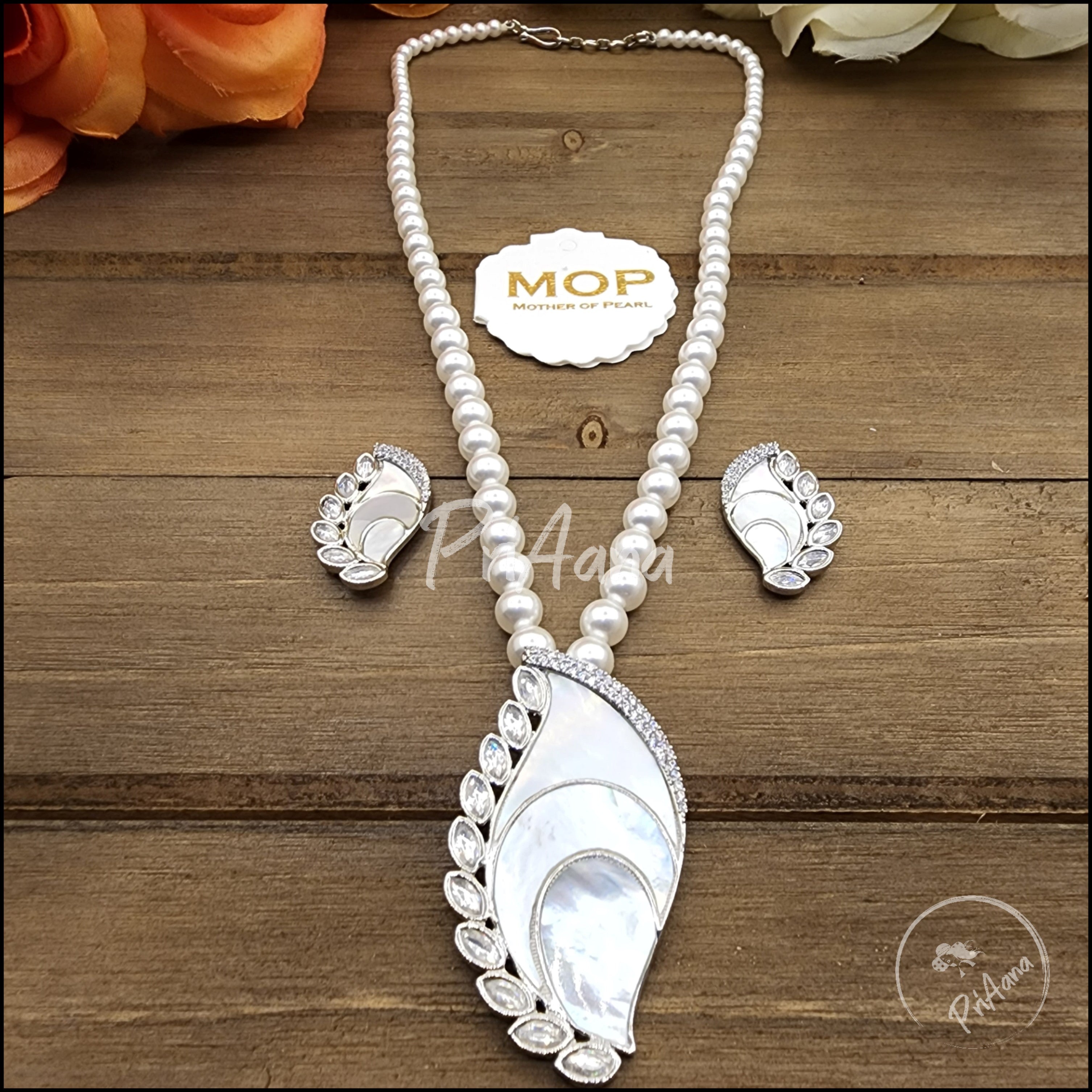 Aadh Mother of Pearl Necklace Set