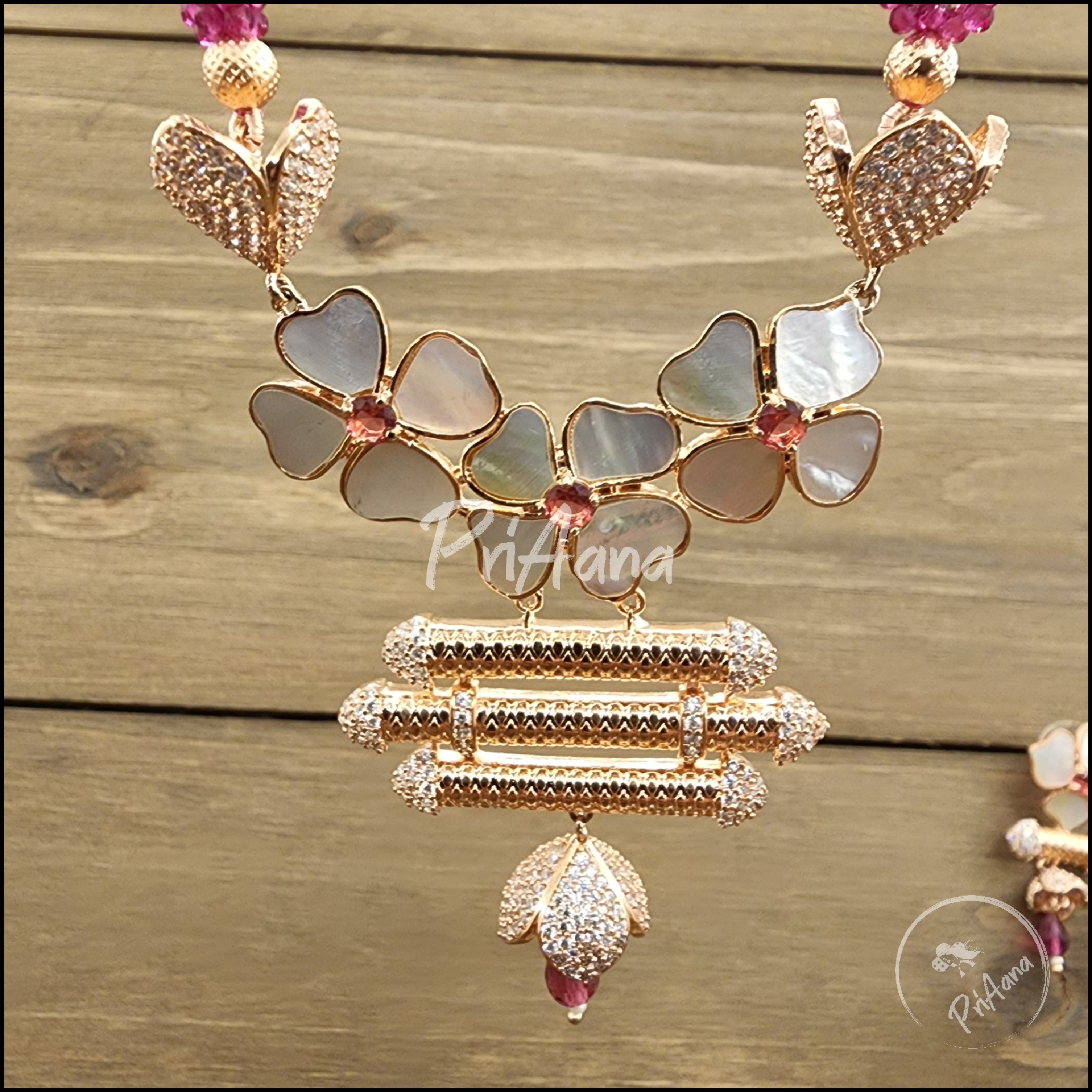 Dhara Mother of Pearl Necklace Set