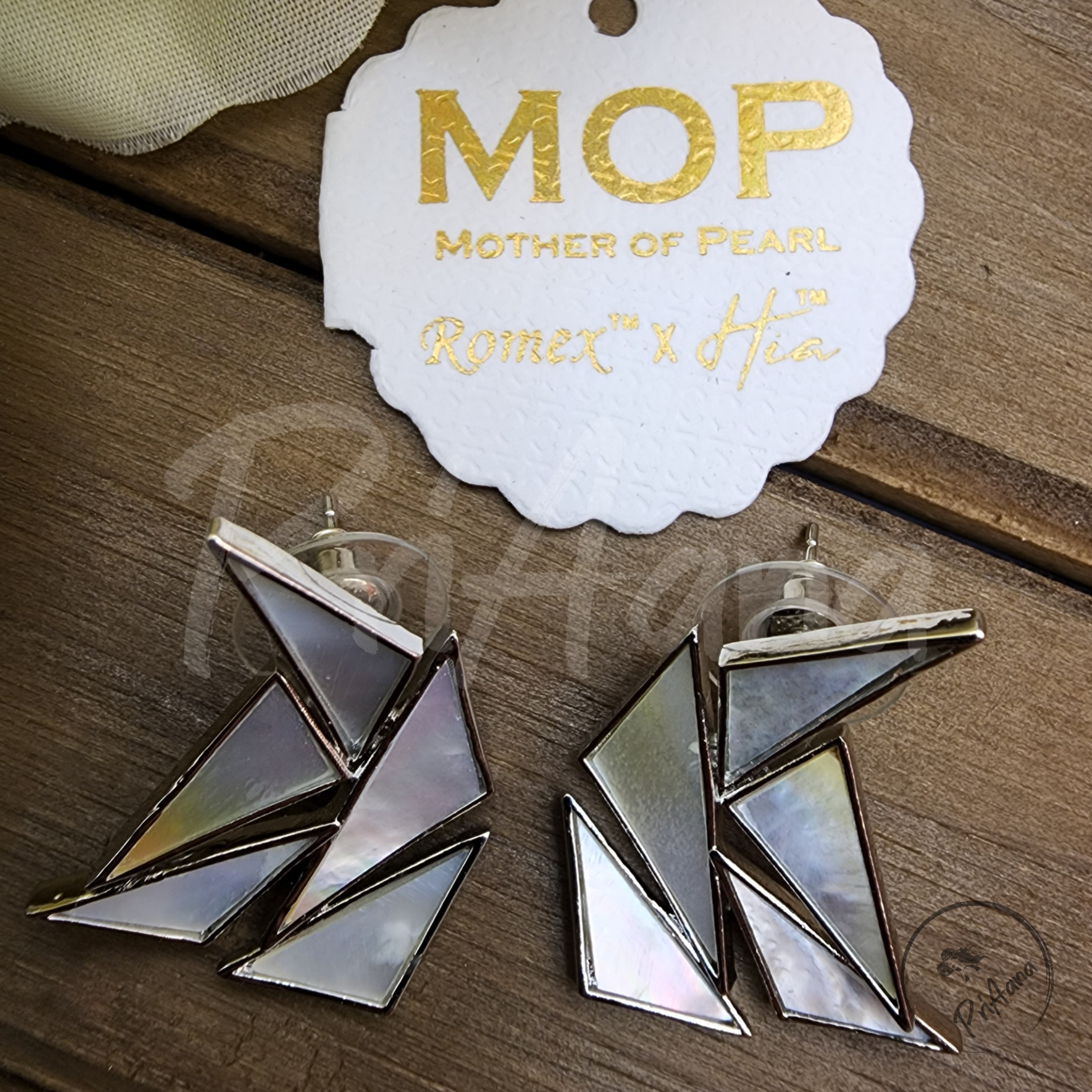 Dhiya Mother of Pearl Studs