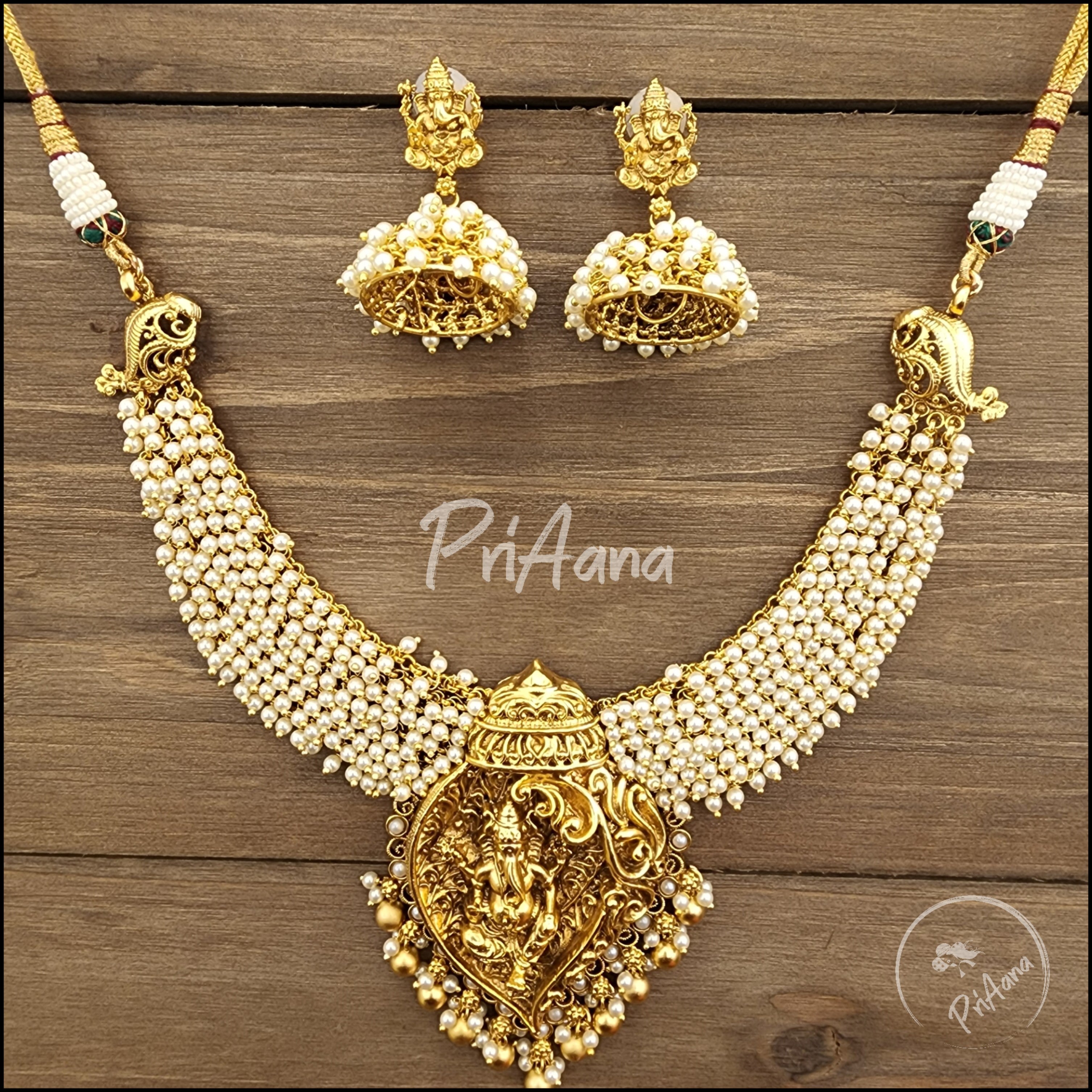 Bavishya Temple Jewelry Metal Necklace Set