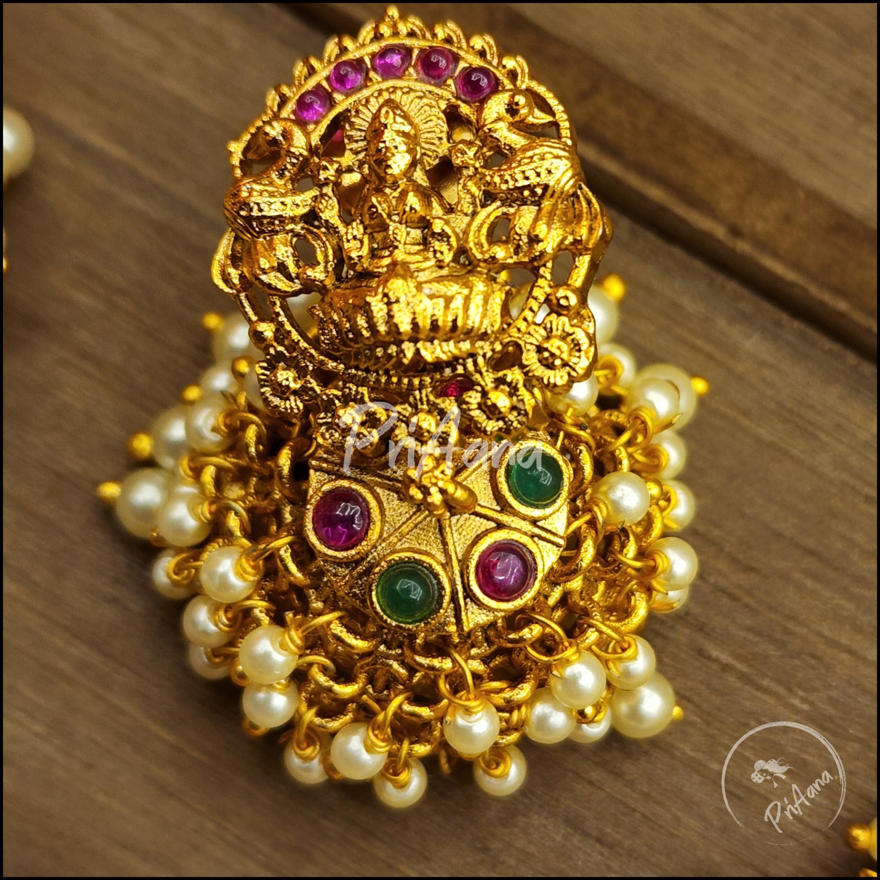 Avvai Temple Jewelry Pearl Choker Set
