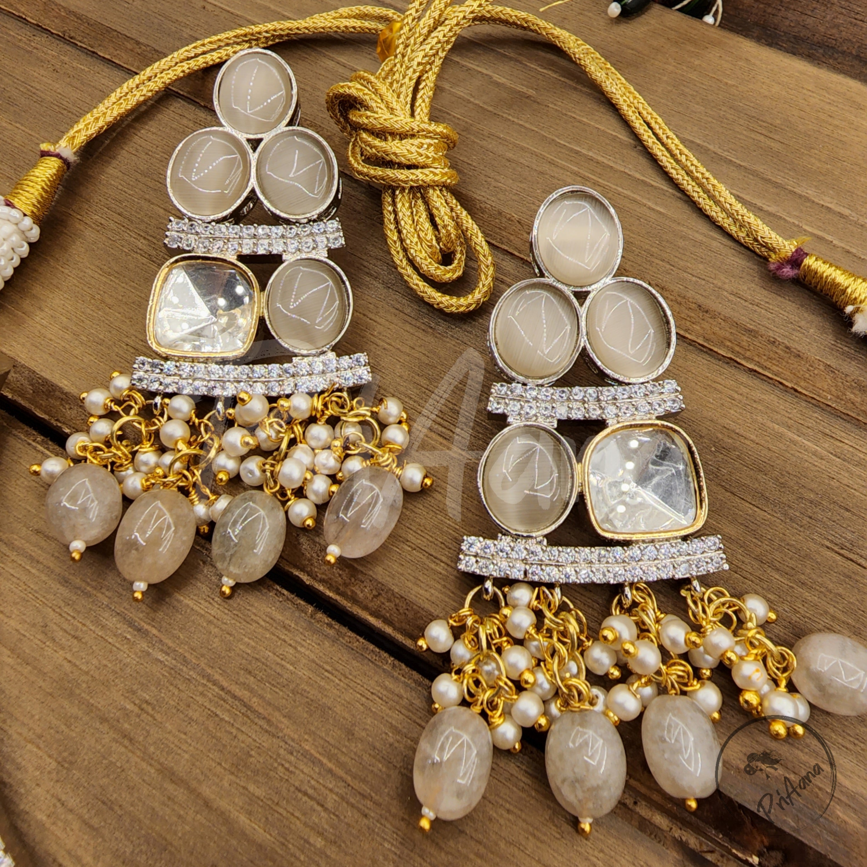 Aatmika Tyaani Inspired Uncut Kundan Necklace Set